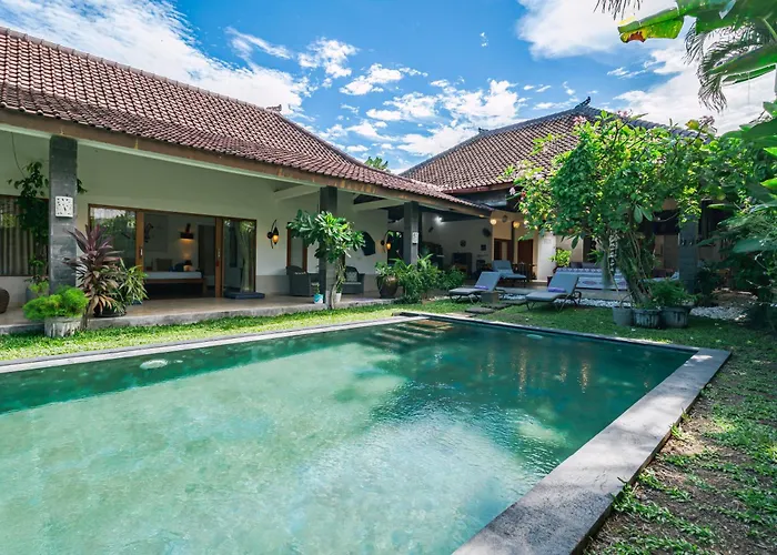 Villa Moringa 1 - Spacious 3Br Private Villa With Pool In Berawa, Canggu