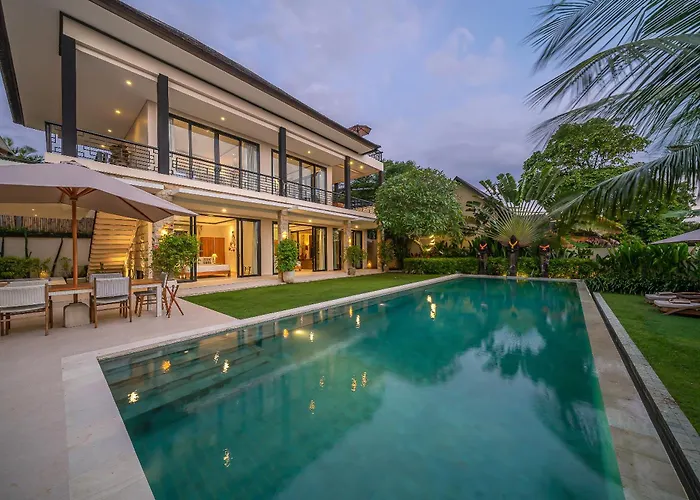 Luxury 5Br Canggu Villa - Pool, Jacuzzi, Walk Beach & Cook Included