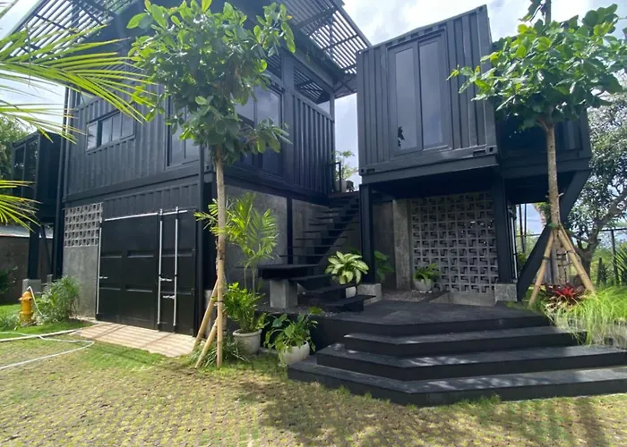 Polpo Nero Container Villa
