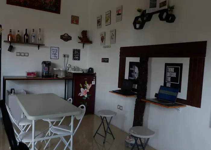 Niang Hostel Penida