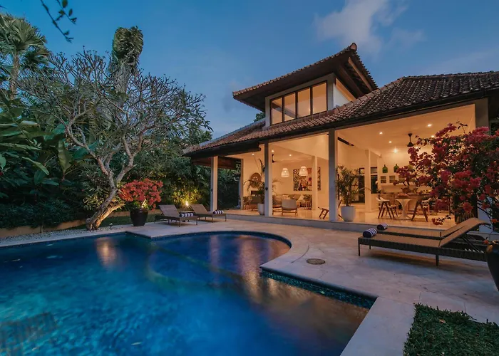 Villa Delapan Seminyak