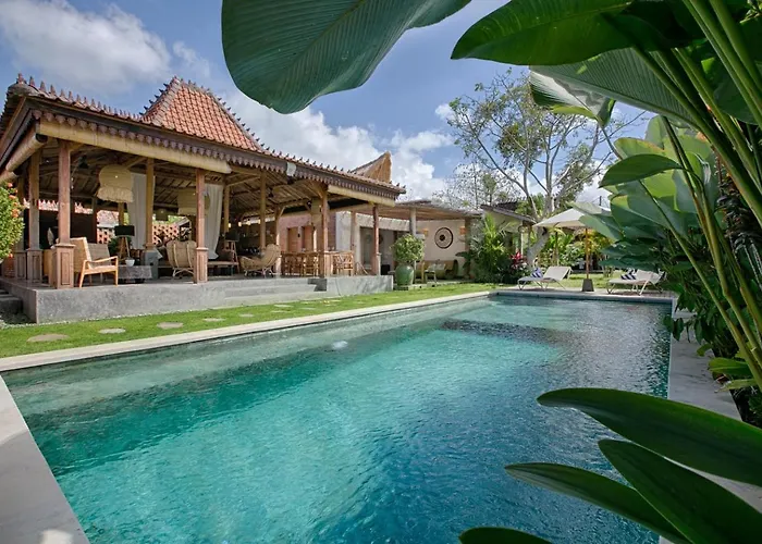 Villa Naga - Spacious luxury 4bdrs villa - central Bingin