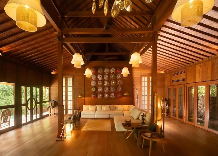 Japanese Ubud-Style Villa Near Pererenan, Canggu
