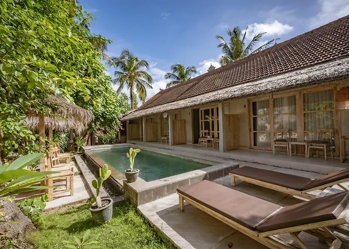 Golden Garuda Cottages At Diamond Beach Hills