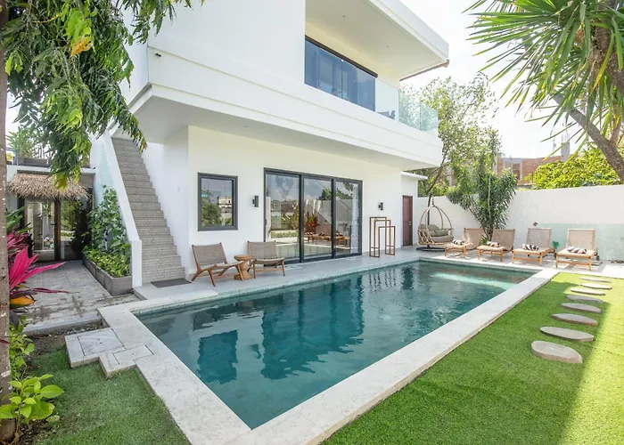 4 Bd Seminyak Rice Paddies View 4 Mins To Beach