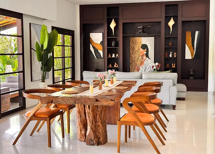 Luxury 4-Bedroom Pool Villa In Canggu - 7 Mins To Beach