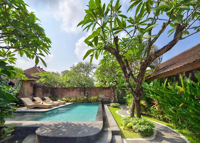 Mahe Garden Kuta Villas