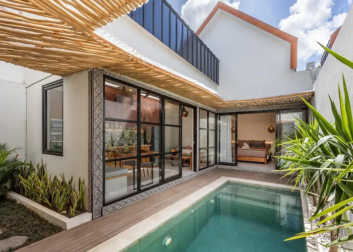 Modern And Petite 2Bd Seminyak Villa Construction Near