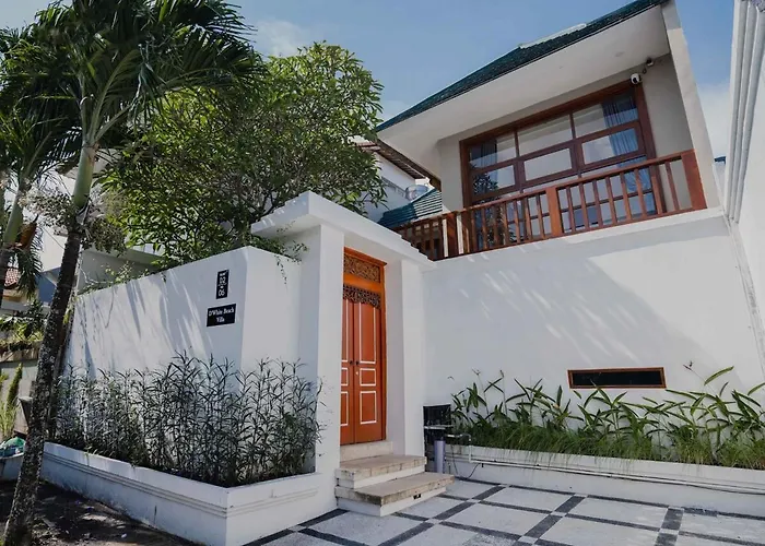 D'White Beach Villa