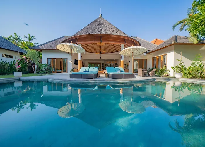7 Bedroom Luxury Oasis In Seminyak