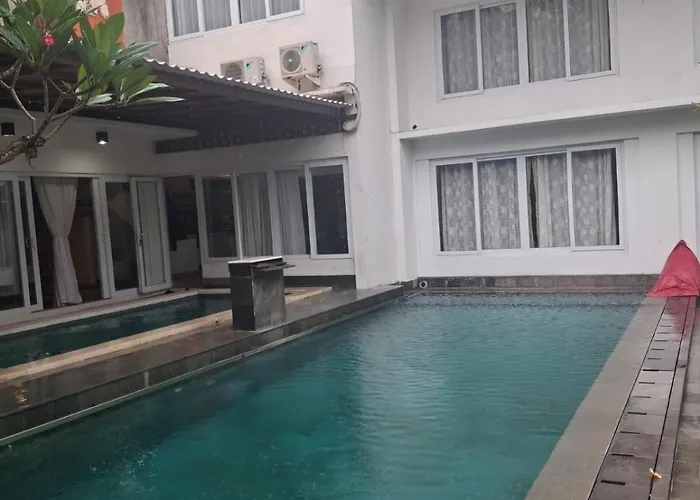 Queen Villa Jimbaran By Novita