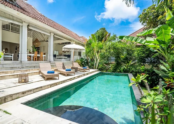 Villa Hally Bali - Spacious 3Bdrs Ocean View
