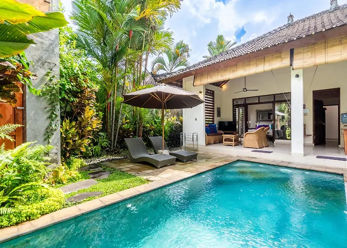 Villa Palm Kuning
