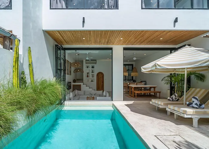 Villa Sunset And Sunrise - 2Br Elegant Villa In Central Canggu