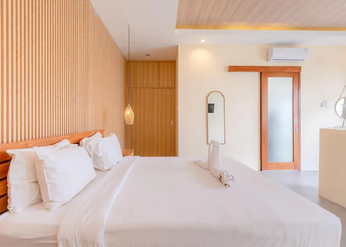 Kiki Village Bathtub