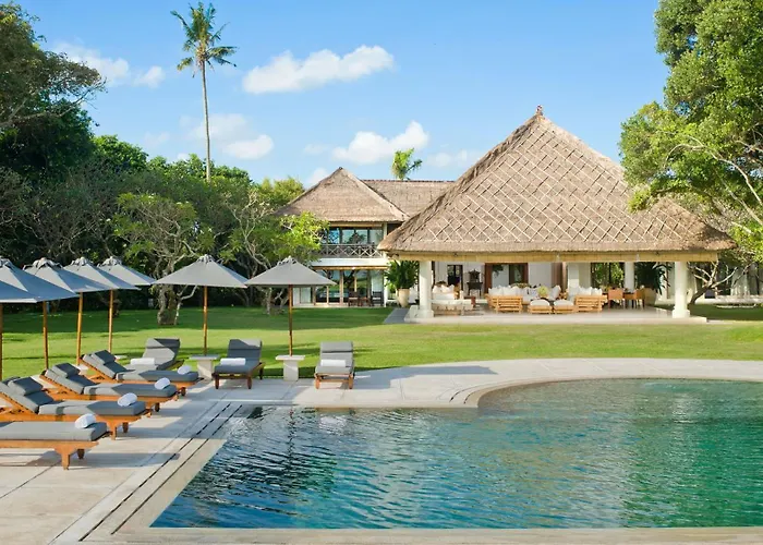 Villa Atas Ombak