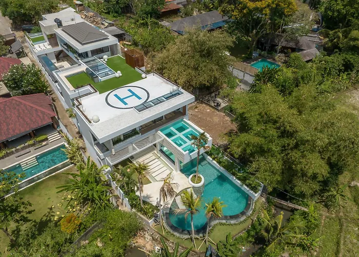 Casa Infinito - Resort Style 8 Bedroom Villa In Canggu