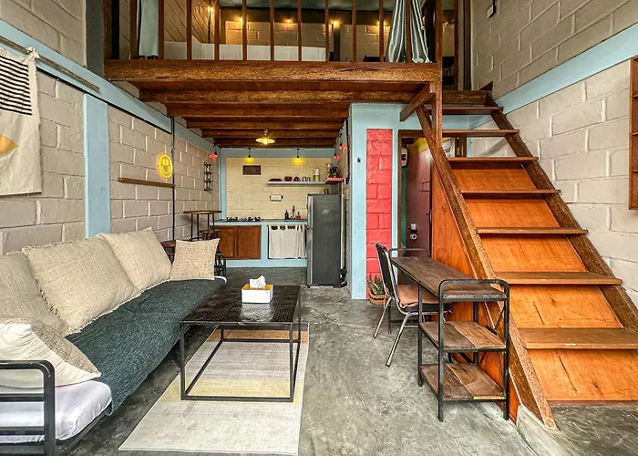Central 1Br Mezzanine Loft With Shared Pool, Fitness And Private Kitchen In Canggu
