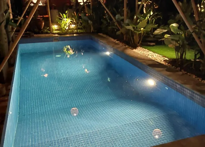 Navalia Rumah Kayu