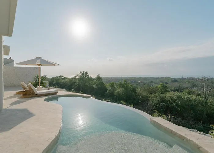 Nour Uluwatu