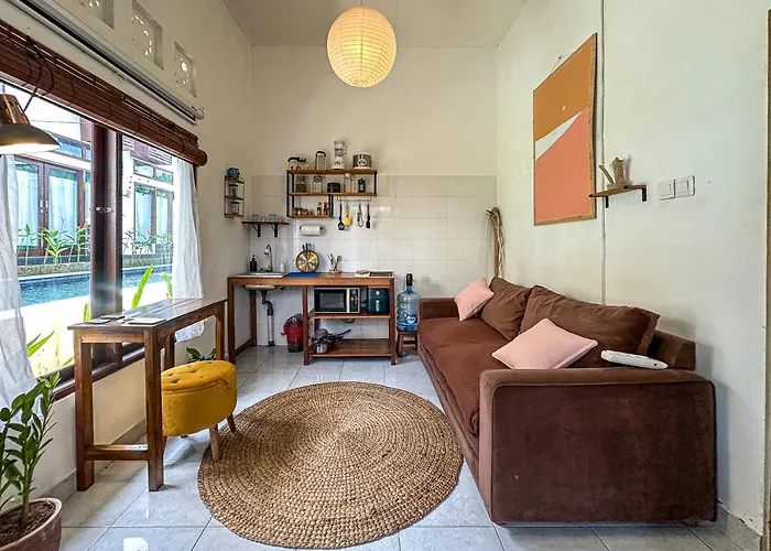 Central 1Br Studio With Shared Pool And Fitness, Private Garden And Kitchen In Canggu