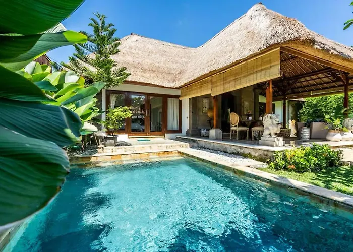 Three Bedrooms Elegant Home The White Door Villa