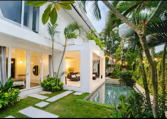 Villa With 2 Bedrooms & Private Bathrooms Near To The Beach Seminyak