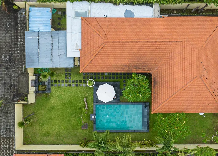 Lucky Lily Villa