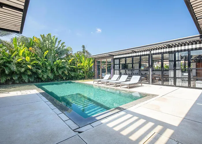 Brand New 5 Bedroom Villa Enclosed Living Room Canggu