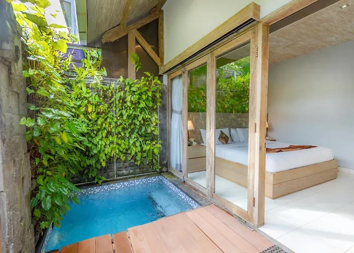 Me Villa Kayu Tulang