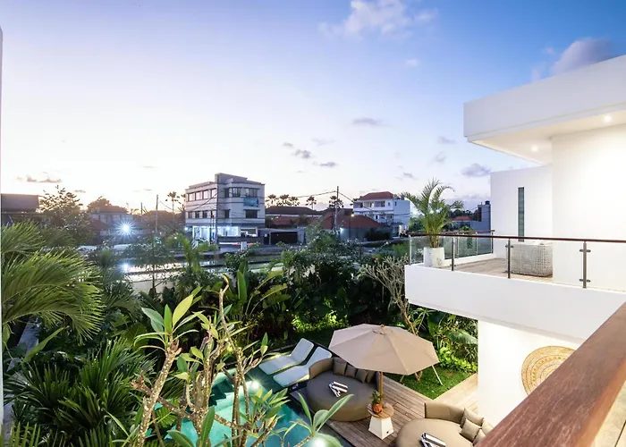 Seaside Luxury 4Br Villa, 400M To Finns, Canggu