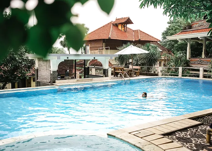 Amed Cafe & Hotel Kebun Wayan