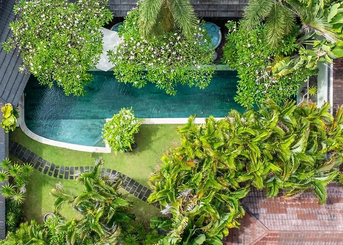 Villa Cinta Damai - Stunning & Stylish 4Br Luxury Villa In The Heart Of Seminyak, Just A 10-Min Walk To The Beach