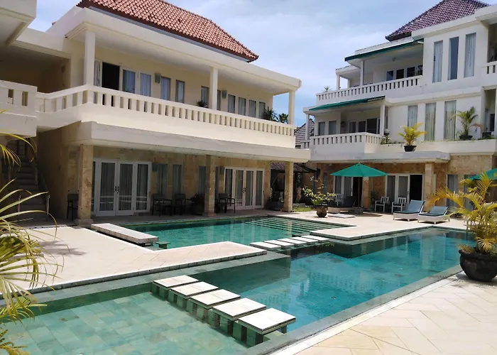 Bali Court Hotel & Apartment