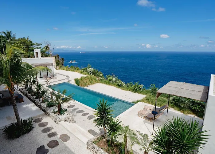 Cliffside Haven In Nusa Penida