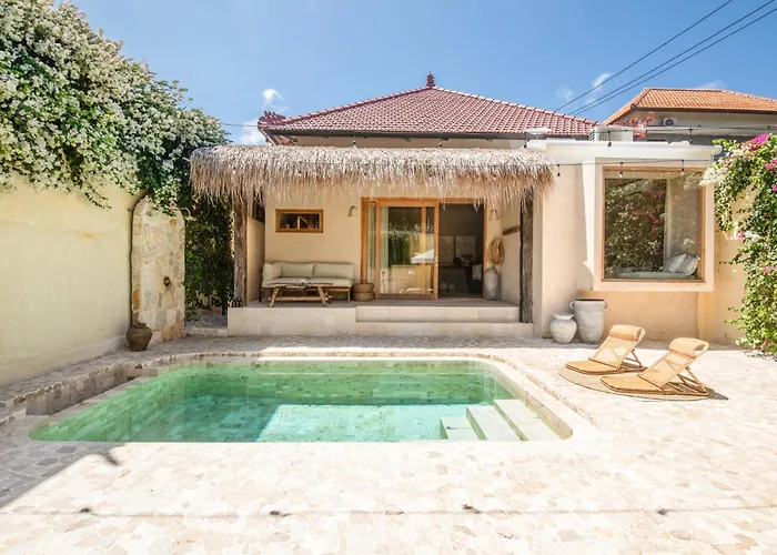 Boho-Chic 3Br Villa With Luxury , 2-Mins To Beach