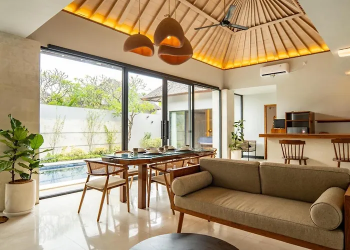Tuluscolivingseminyakvilla3
