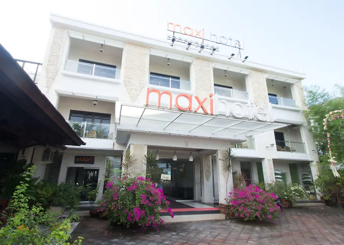 Maxi Hotel Kedonganan