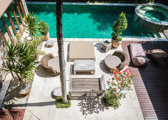 Villa Martine - Fantastic 5Br Villa - Perfect Location In Seminyak