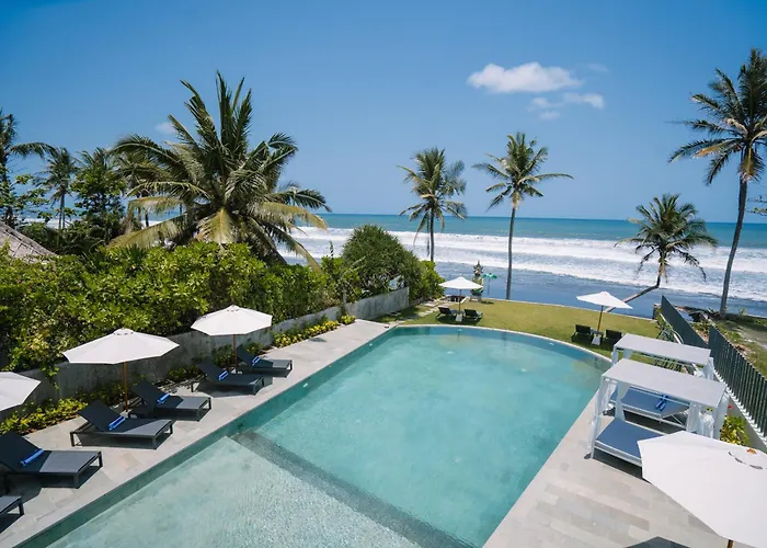 Nyuh Lengkong Beachfront Villa With Kitchen Near Tanah Lot