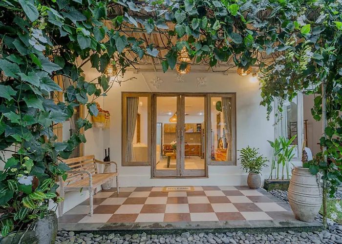 Charming Villa With Private Pool & Garden