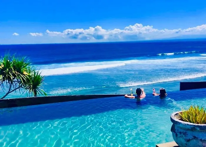 The Palms Ceningan Hotel