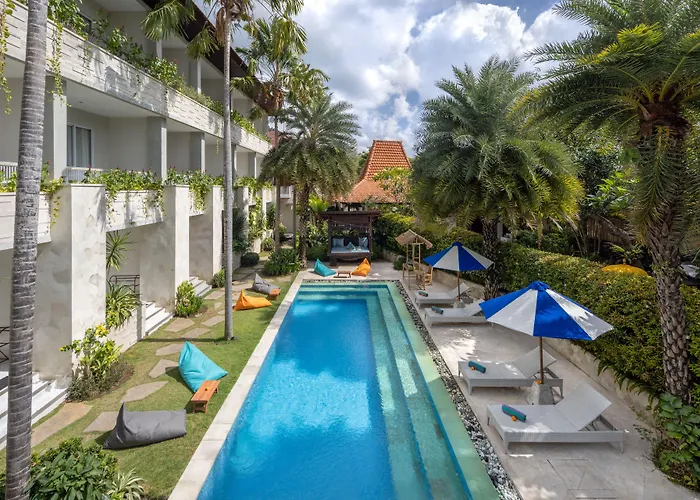 Tapa Tepi Kali Echo Beach