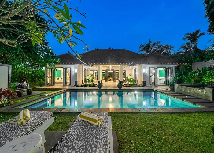 Ocean Two 3Br Private Pool In Oberoi Seminyak