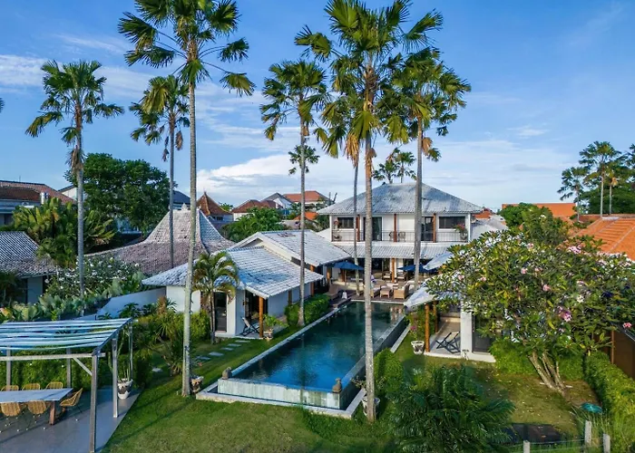 Luxury Berawa Pool Villa