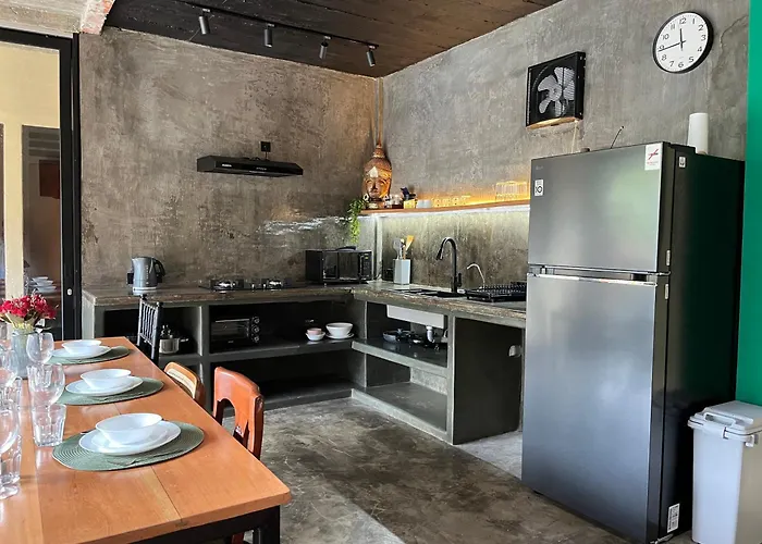 Balinese 4Br Home -Scenic Stroll To Nusa Dua Beach