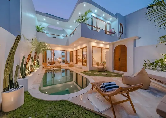 Villa Larri - Modern & Luxury 3Br - Canggu Beach