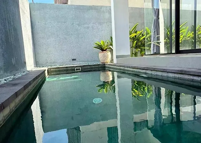 Tomato Spring Villa