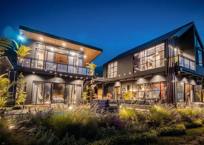 Lake-Front Luxury Villa