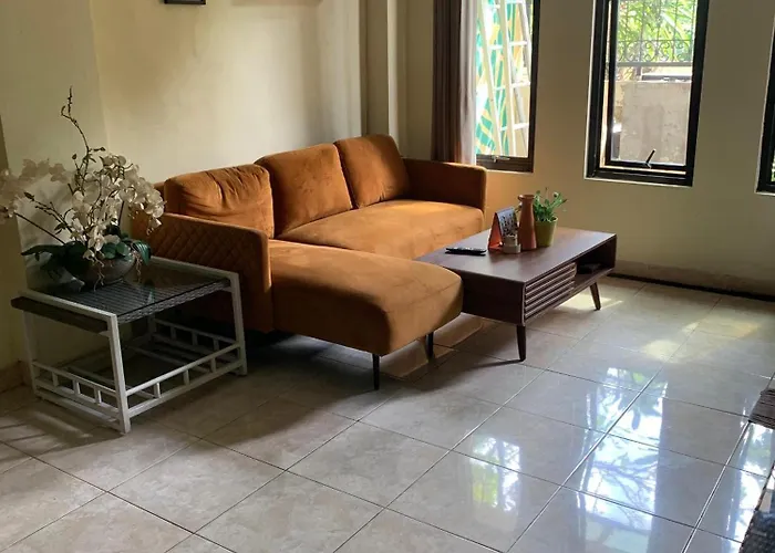 Cozy Palm Villa